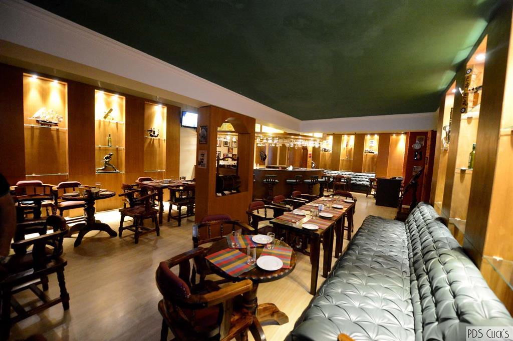 Golden Tulip Udaipur Hotel Restaurante foto