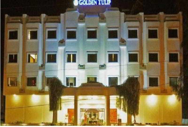 Golden Tulip Udaipur Hotel Exterior foto